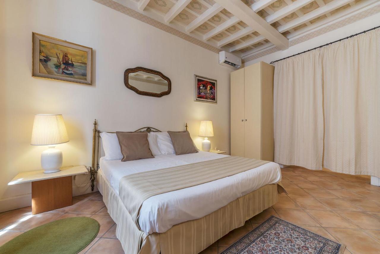 Fontanella Borghese Apartment - FromhometoRom Eksteriør billede