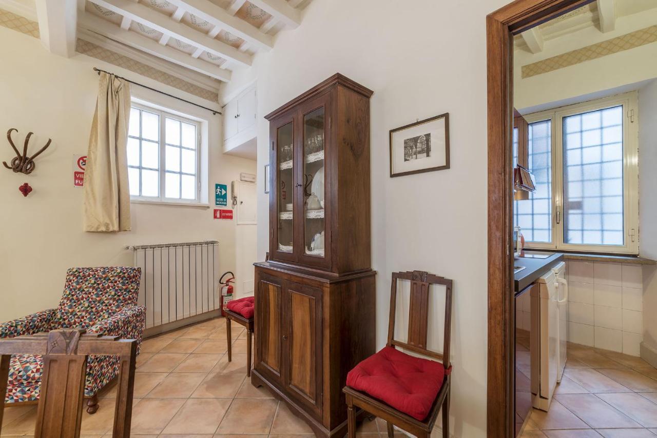 Fontanella Borghese Apartment - FromhometoRom Eksteriør billede