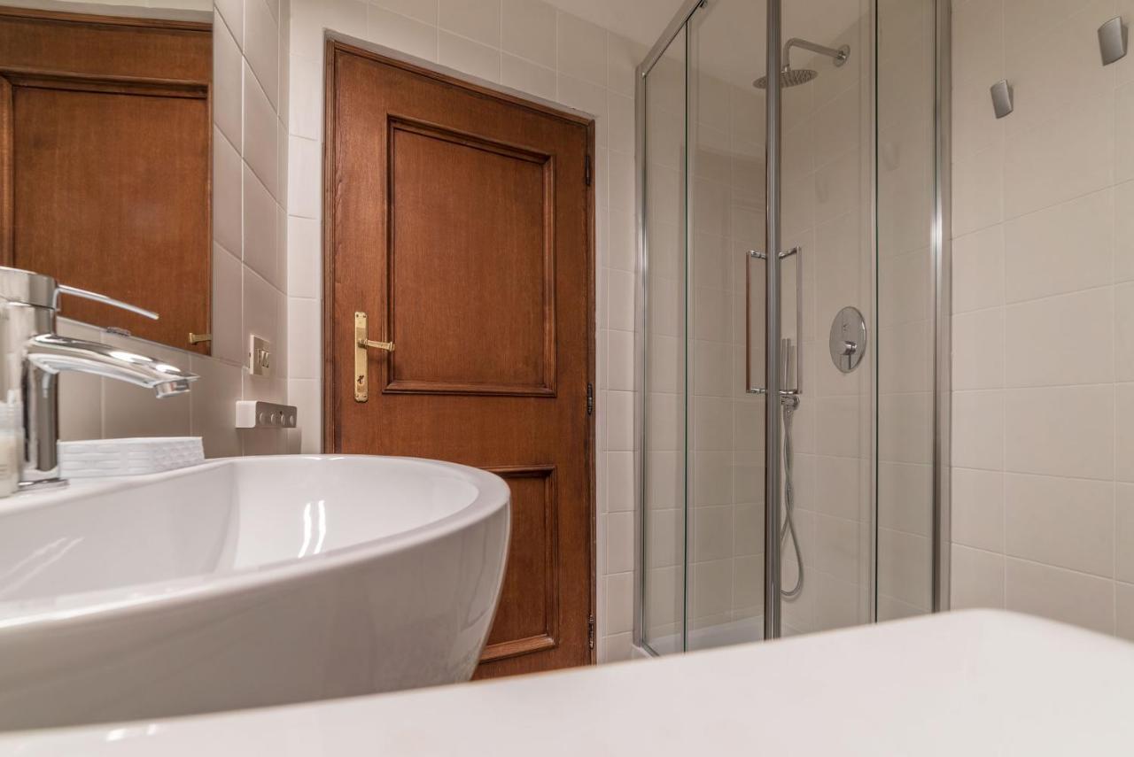 Fontanella Borghese Apartment - FromhometoRom Eksteriør billede